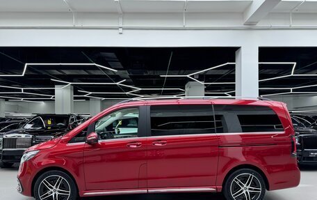 Mercedes-Benz V-Класс, 2024 год, 12 690 000 рублей, 7 фотография