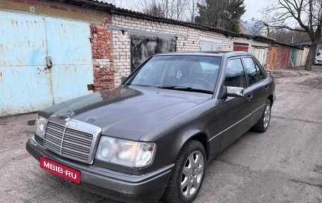 Mercedes-Benz W124, 1987 год, 260 000 рублей, 1 фотография