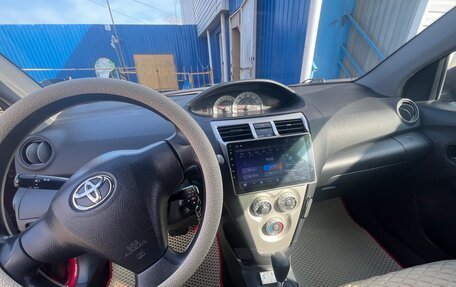 Toyota Yaris III рестайлинг, 2007 год, 630 000 рублей, 7 фотография