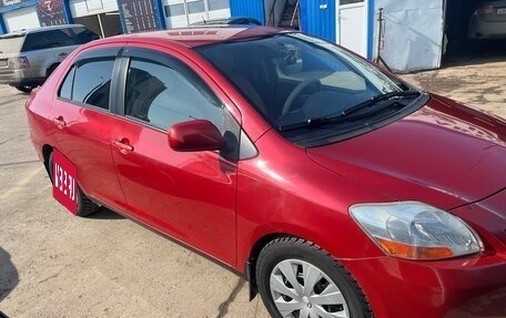 Toyota Yaris III рестайлинг, 2007 год, 630 000 рублей, 3 фотография