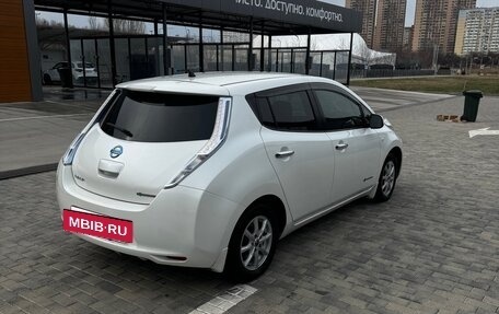 Nissan Leaf I, 2013 год, 1 250 000 рублей, 6 фотография