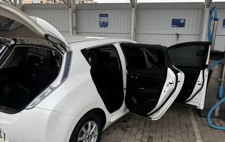 Nissan Leaf I, 2013 год, 1 250 000 рублей, 14 фотография