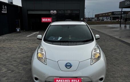 Nissan Leaf I, 2013 год, 1 250 000 рублей, 10 фотография