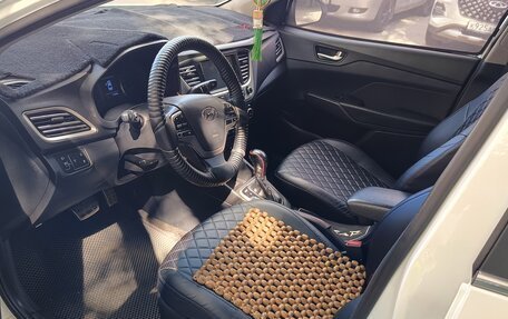 Hyundai Solaris II рестайлинг, 2017 год, 1 150 000 рублей, 7 фотография