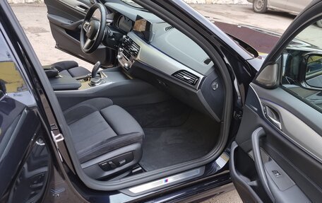 BMW 5 серия, 2018 год, 3 700 000 рублей, 26 фотография