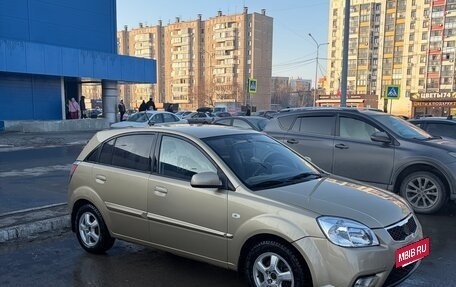 KIA Rio II, 2011 год, 650 000 рублей, 3 фотография