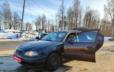Toyota Avensis III рестайлинг, 1999 год, 320 000 рублей, 2 фотография