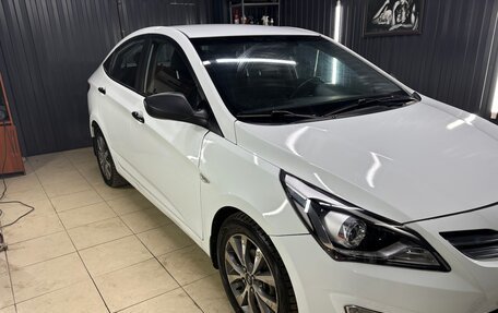 Hyundai Solaris II рестайлинг, 2014 год, 810 000 рублей, 2 фотография