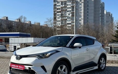 Toyota C-HR I рестайлинг, 2018 год, 2 300 000 рублей, 2 фотография