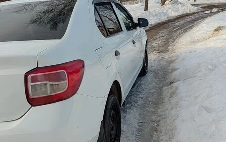 Renault Logan II, 2019 год, 389 000 рублей, 4 фотография