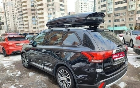 Mitsubishi Outlander III рестайлинг 3, 2017 год, 1 850 000 рублей, 4 фотография