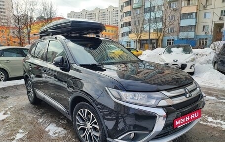 Mitsubishi Outlander III рестайлинг 3, 2017 год, 1 850 000 рублей, 2 фотография