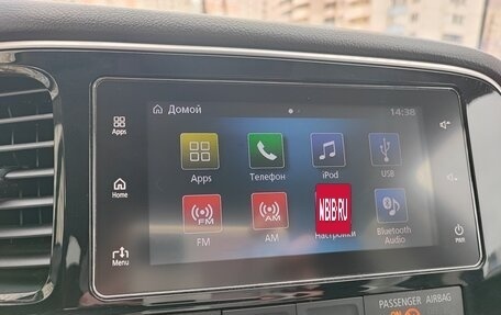 Mitsubishi Outlander III рестайлинг 3, 2017 год, 1 850 000 рублей, 10 фотография