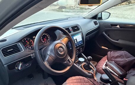 Volkswagen Jetta VI, 2011 год, 990 000 рублей, 19 фотография