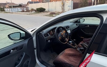 Volkswagen Jetta VI, 2011 год, 990 000 рублей, 20 фотография