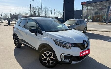 Renault Kaptur I рестайлинг, 2019 год, 1 435 000 рублей, 3 фотография