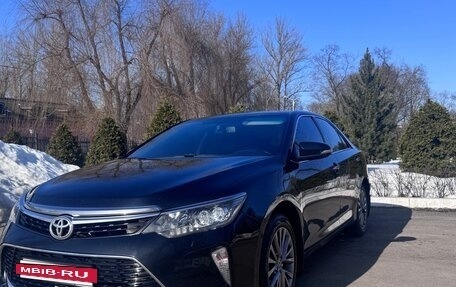 Toyota Camry, 2017 год, 1 760 000 рублей, 3 фотография