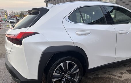 Lexus UX I, 2021 год, 3 200 000 рублей, 5 фотография