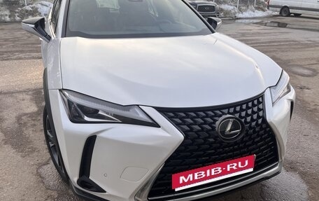 Lexus UX I, 2021 год, 3 200 000 рублей, 6 фотография