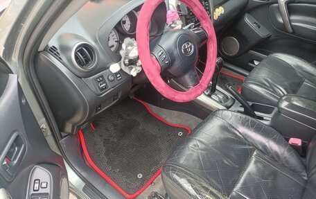 Toyota RAV4, 2004 год, 630 000 рублей, 8 фотография