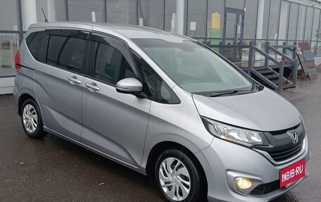 Honda Freed II, 2017 год, 1 440 000 рублей, 2 фотография