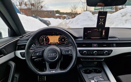 Audi A4, 2019 год, 2 500 000 рублей, 10 фотография