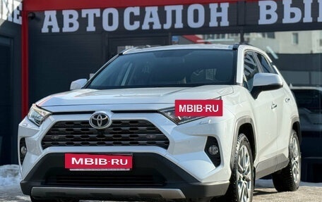 Toyota RAV4, 2019 год, 3 100 000 рублей, 3 фотография