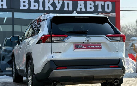 Toyota RAV4, 2019 год, 3 100 000 рублей, 9 фотография