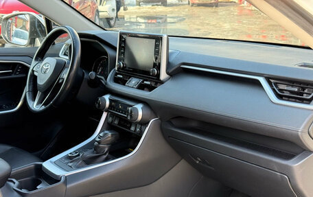 Toyota RAV4, 2019 год, 3 100 000 рублей, 18 фотография