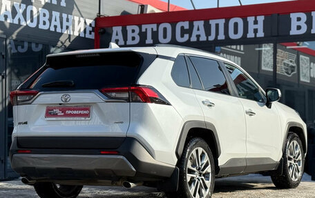 Toyota RAV4, 2019 год, 3 100 000 рублей, 12 фотография