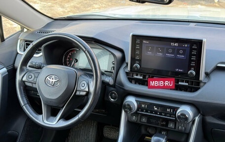 Toyota RAV4, 2019 год, 3 100 000 рублей, 14 фотография