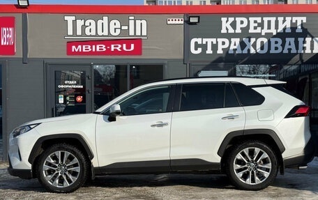 Toyota RAV4, 2019 год, 3 100 000 рублей, 7 фотография