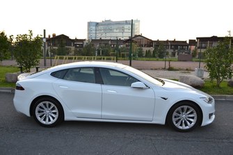 Tesla Model S I рестайлинг, 2016 год, 800 000 рублей, 1 фотография