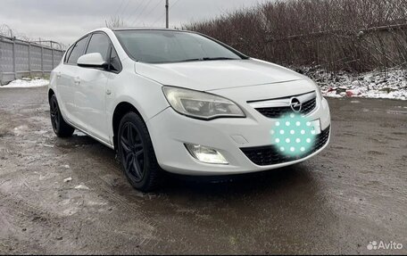 Opel Astra J, 2010 год, 635 000 рублей, 1 фотография