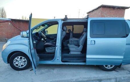 Hyundai Grand Starex Grand Starex I рестайлинг 2, 2011 год, 1 800 000 рублей, 1 фотография