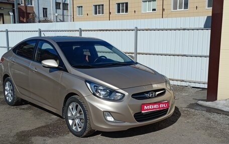 Hyundai Solaris II рестайлинг, 2011 год, 720 000 рублей, 1 фотография
