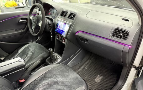 Volkswagen Polo VI (EU Market), 2015 год, 900 000 рублей, 13 фотография