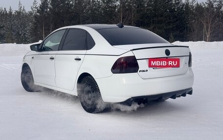 Volkswagen Polo VI (EU Market), 2015 год, 900 000 рублей, 4 фотография