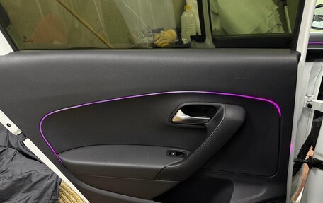 Volkswagen Polo VI (EU Market), 2015 год, 900 000 рублей, 15 фотография