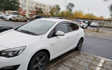 Opel Astra J, 2014 год, 990 000 рублей, 4 фотография