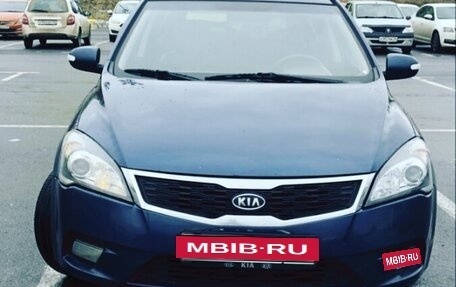 KIA cee'd I рестайлинг, 2011 год, 700 000 рублей, 12 фотография