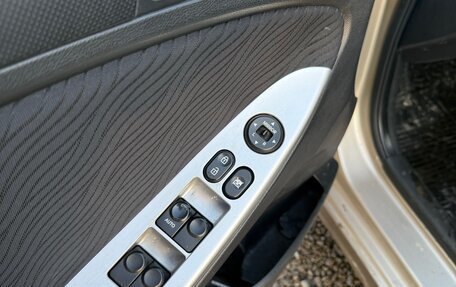 Hyundai Solaris II рестайлинг, 2011 год, 490 000 рублей, 10 фотография