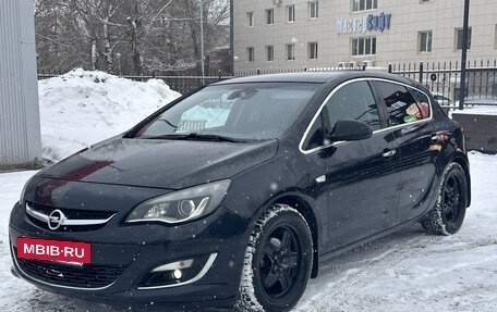 Opel Astra J, 2014 год, 780 000 рублей, 3 фотография