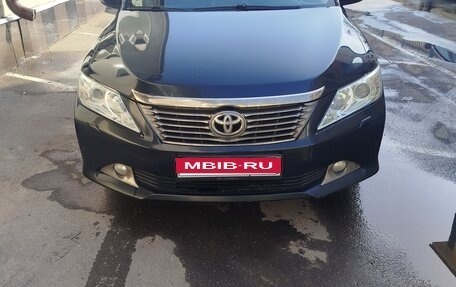 Toyota Camry, 2014 год, 1 695 000 рублей, 2 фотография