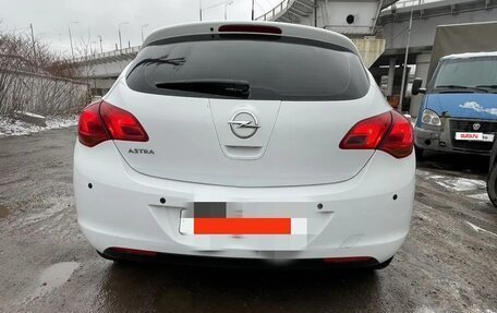 Opel Astra J, 2010 год, 635 000 рублей, 2 фотография