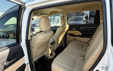 Toyota Highlander III, 2014 год, 2 950 000 рублей, 9 фотография