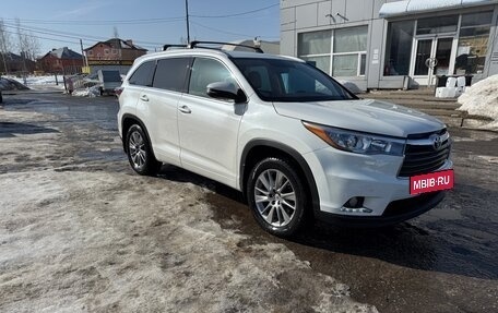 Toyota Highlander III, 2014 год, 2 950 000 рублей, 2 фотография