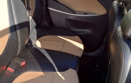 Hyundai Solaris II рестайлинг, 2011 год, 720 000 рублей, 12 фотография