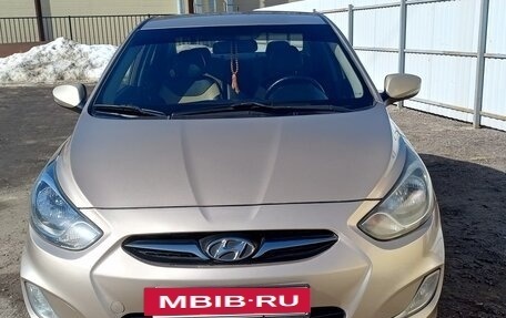 Hyundai Solaris II рестайлинг, 2011 год, 720 000 рублей, 8 фотография