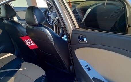 Hyundai Solaris II рестайлинг, 2011 год, 720 000 рублей, 11 фотография